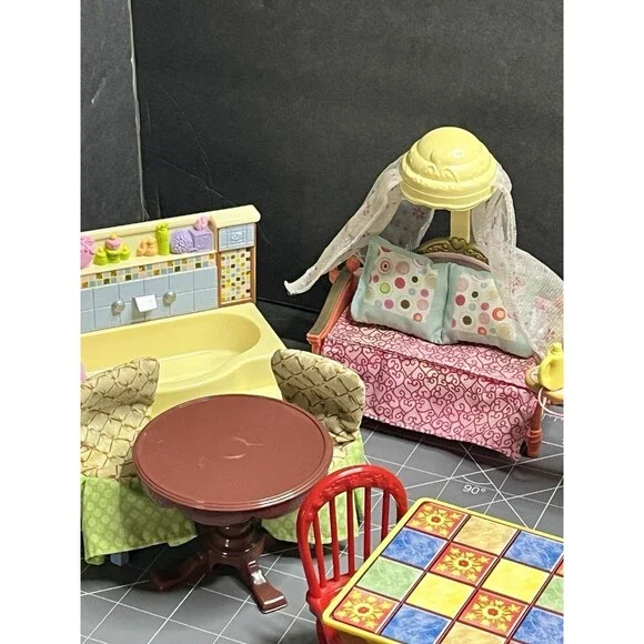Vintage Fisher Price Loving Family Doll House Furniture Lot Bundle - Picture 14 of 16